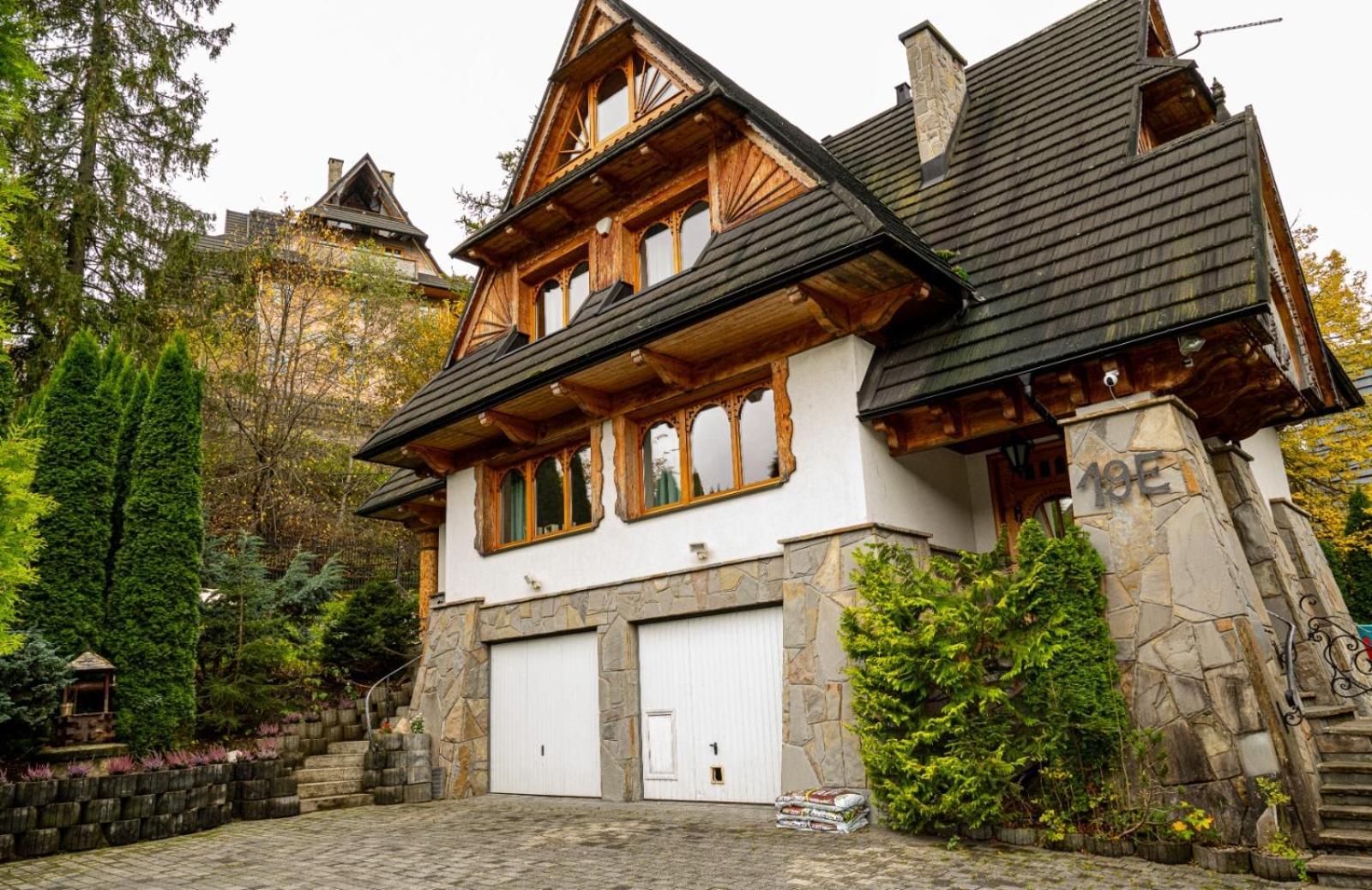 Apartament Jaszczurowka *